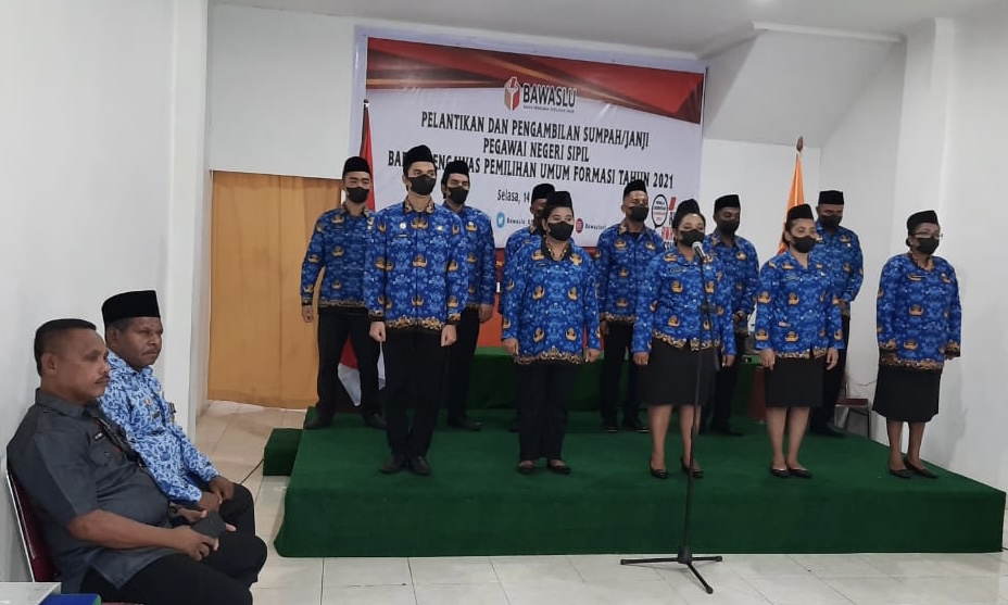11 CPNS Bawaslu di Wilayah Provinsi Papua Barat Resmi Dilantik Menjadi PNS Bawaslu