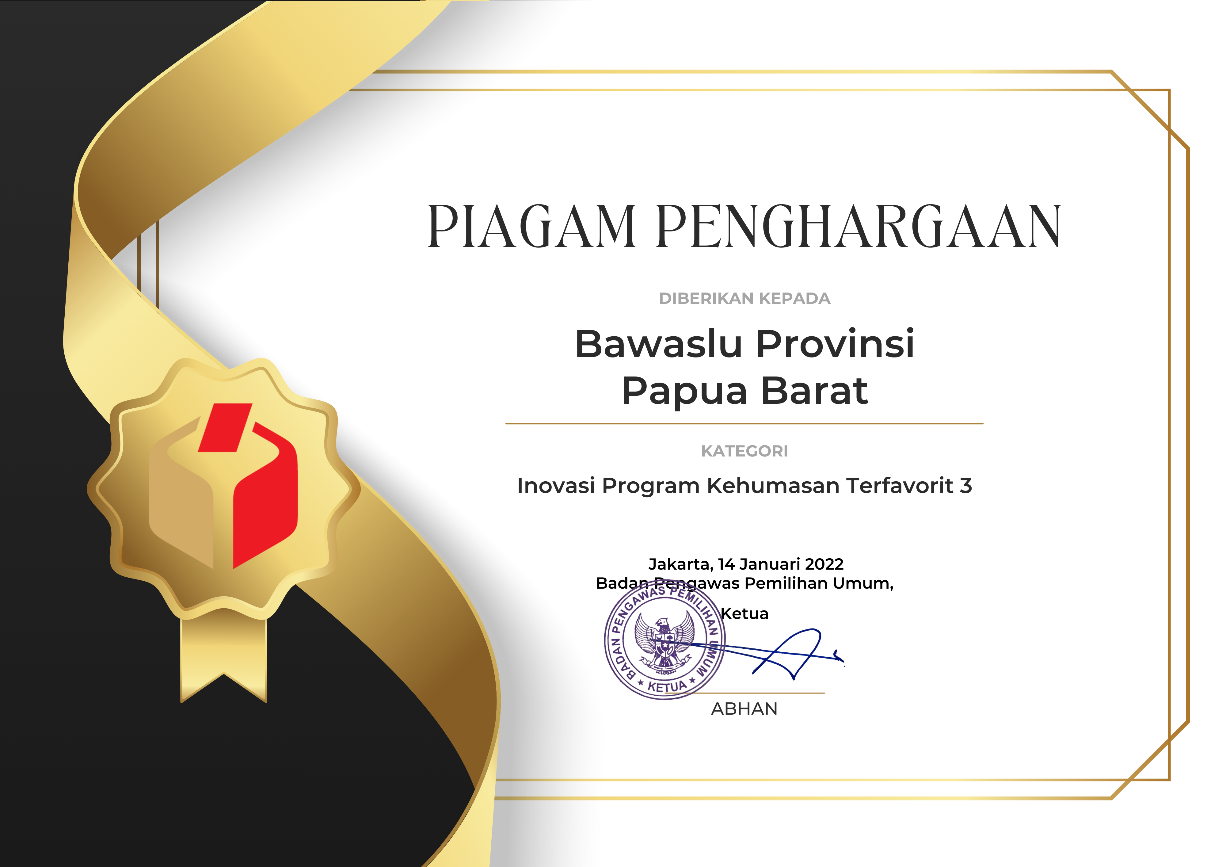 Bawaslu Provinsi Papua Barat meraih penghargaan kategori Inovasi Program Kehumasan Terfavorit 3