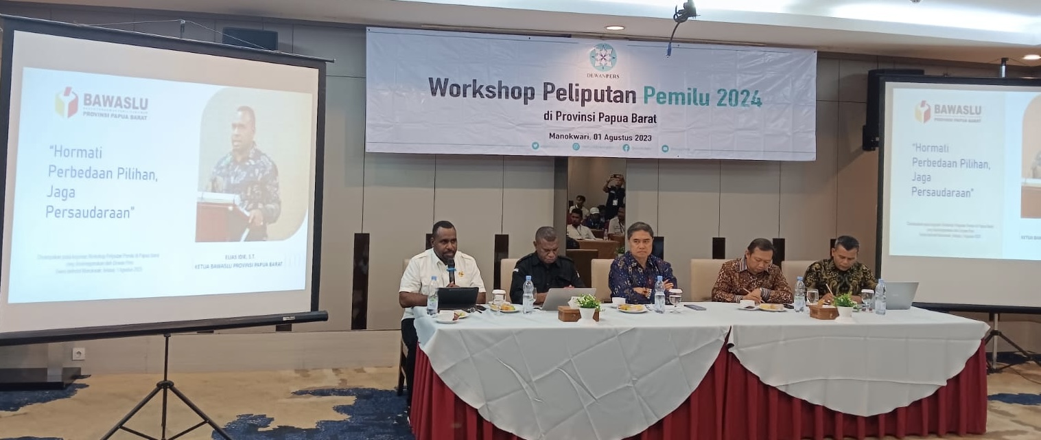 Ketua Bawaslu Provinsi Papua Barat Ungkap Tren Media Dalam Pemilu Pada Kegiatan Workshop Peliputan Pemilu di Papua Barat