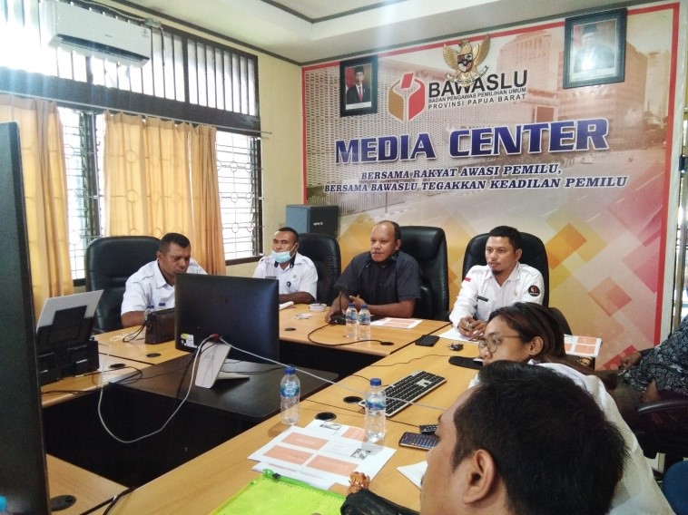 Bawaslu Provinsi Papua Barat Gelar Rapat Koordinasi Penyusunan Laporan Hukum dan Laporan Kehumasan Tahun 2020