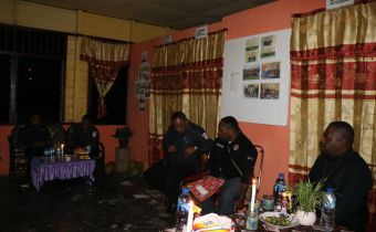 Andalkan Lampu Lilin, Bawaslu Papua Barat Rampungkan Data Hasil Pengawasan Coklit Panwas Distrik Teluk Duairi