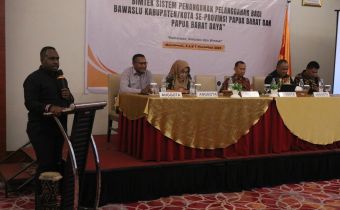 Bawaslu Papua Barat Gelar Bimtek Penanganan Pelanggaran Bagi Bawaslu se Provinsi Papua Barat dan Papua Barat Daya