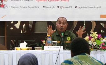 Hadirkan Hakim PN Kota Sorong, Bawaslu PB Bekali Anggota Bawaslu Kab./Kota sebagai Majelis Pemeriksa Sengketa Proses Pemilu