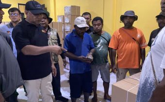 Bawaslu PB Awasi dan Ikuti Pergeseran Surat Suara Menuju Kab. Teluk Wondama