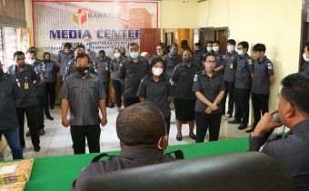 Bawaslu Provinsi Papua Barat Resmi Mengangkat 22 PPNPNS